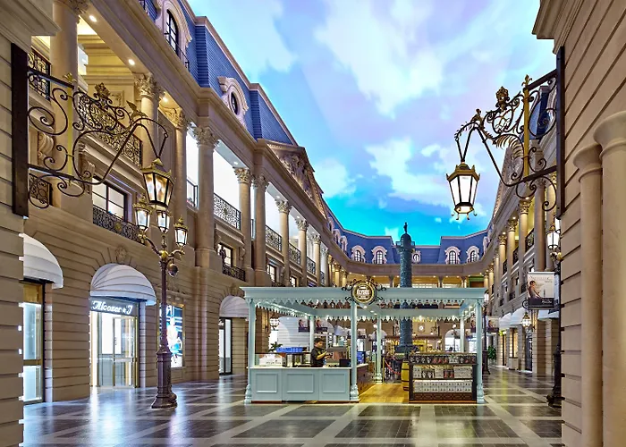 Romantic hotel: The Parisian Macao