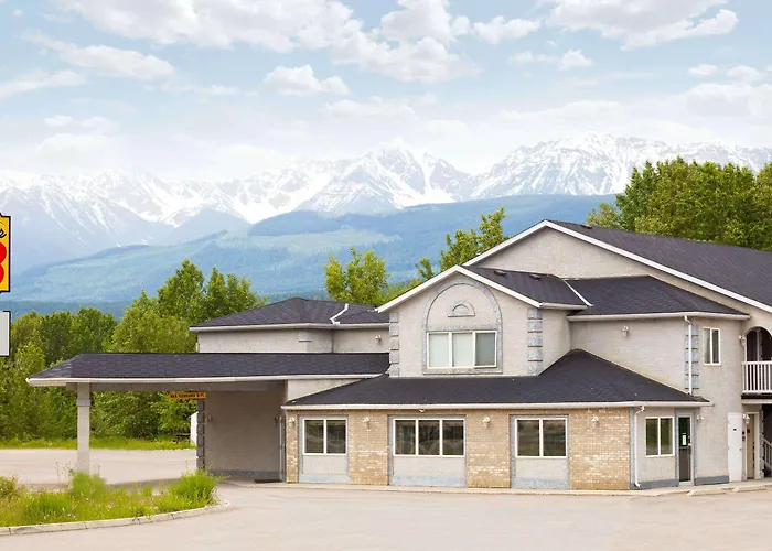 Golf hotels Super 8 By Wyndham Golden