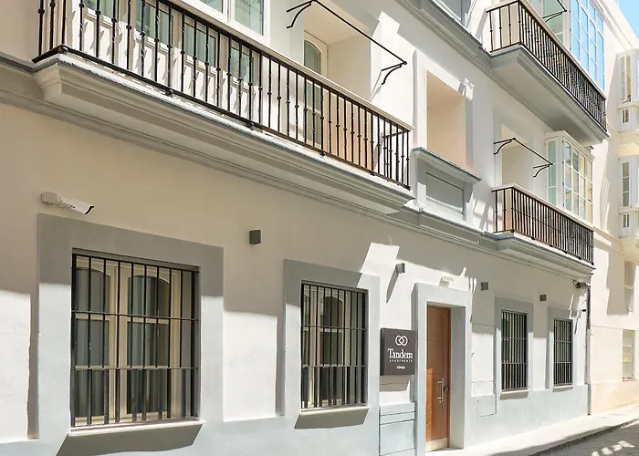 Hotel cerca del colegio: Tandem Pópulo