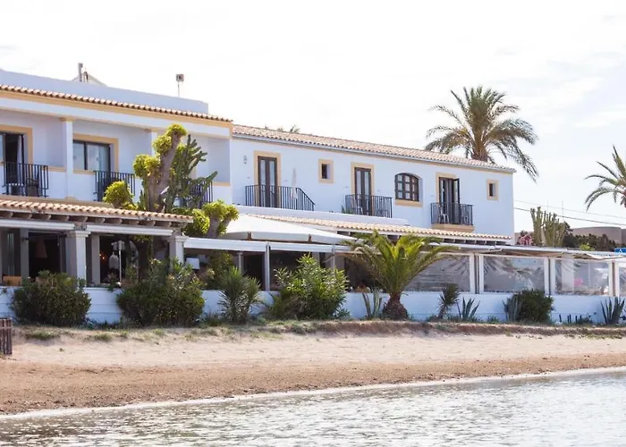  Hostal La Savina