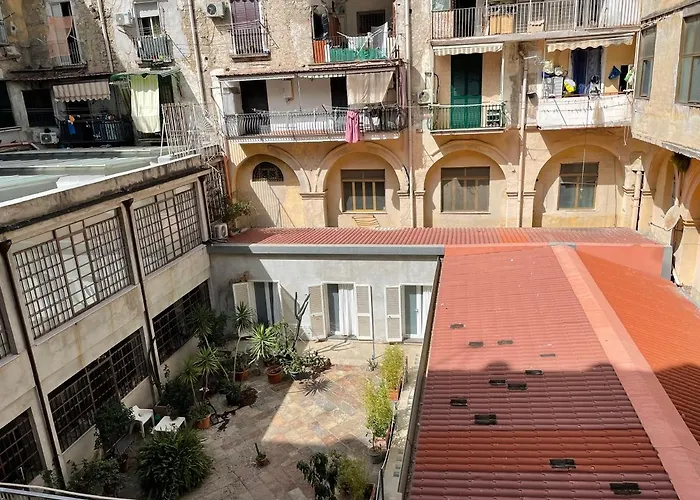 Hotel vicino al College: La Casa Spagnola Napoli