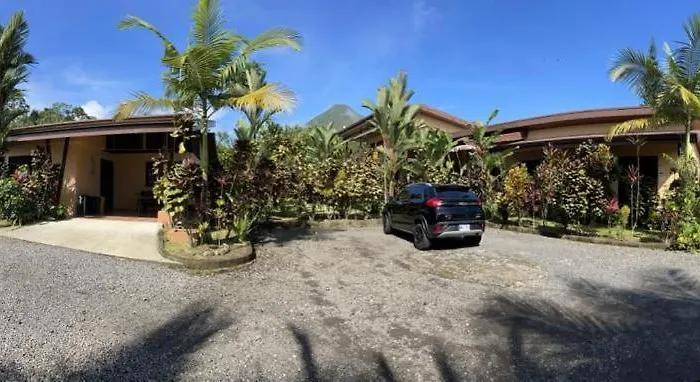 Vacation rental: Aunty Arenal Lodge
