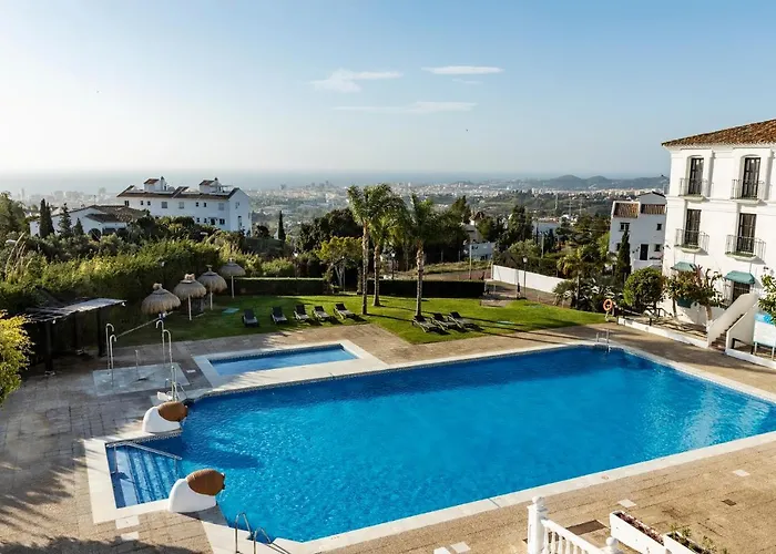 Pet Friendly hotel: Ilunion Hacienda De Mijas