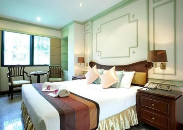 Majestic Suites Hotel