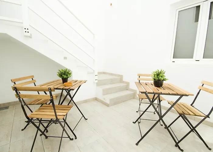 Los Alonsos - Open Mall - By AZ Rentals