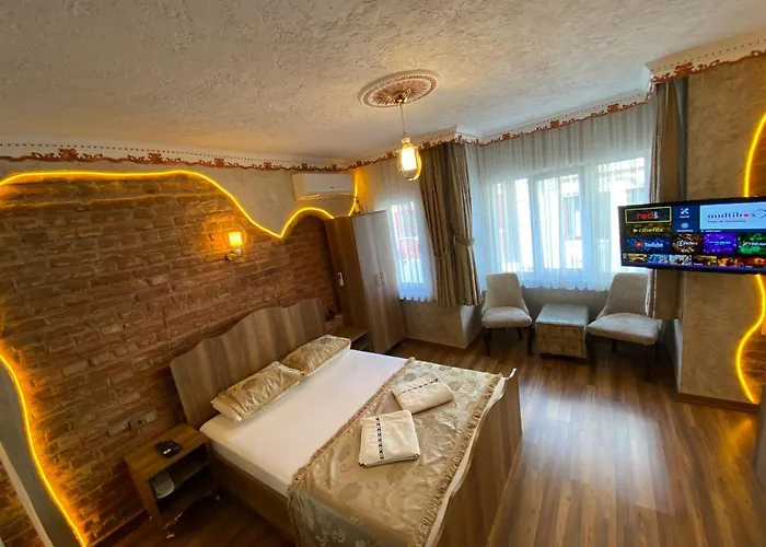 Golden Arrow Old City