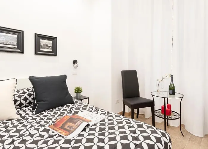  Black Rooms Colosseo