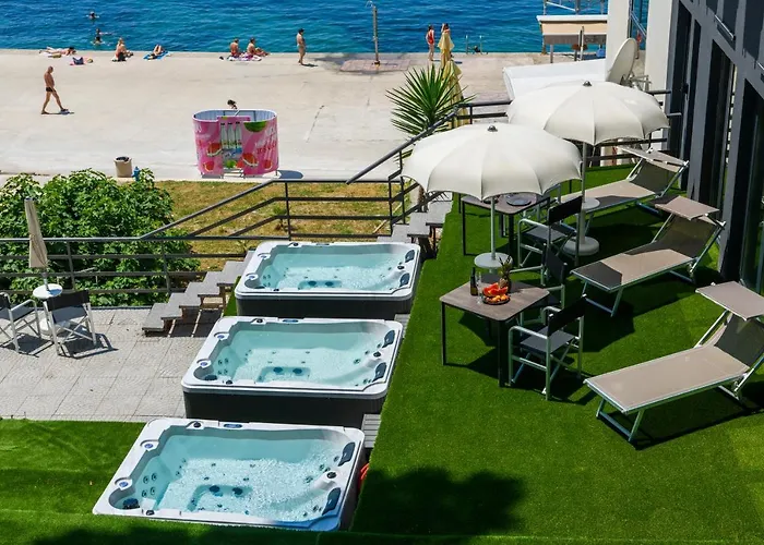 Via Mare Luxury Rooms