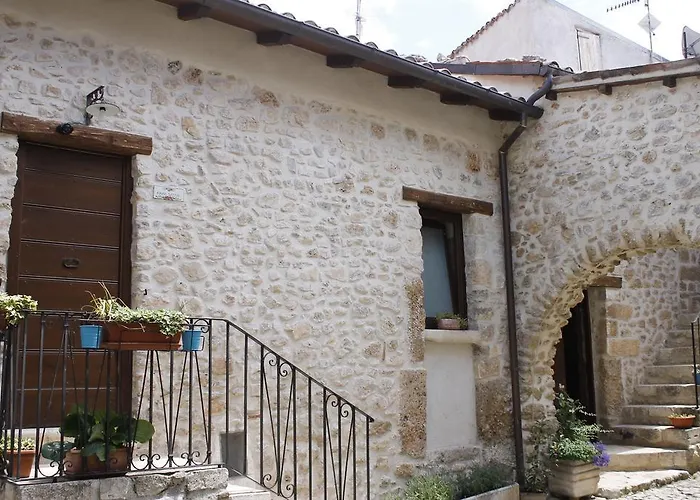 Le Pagliare Del Gran Sasso