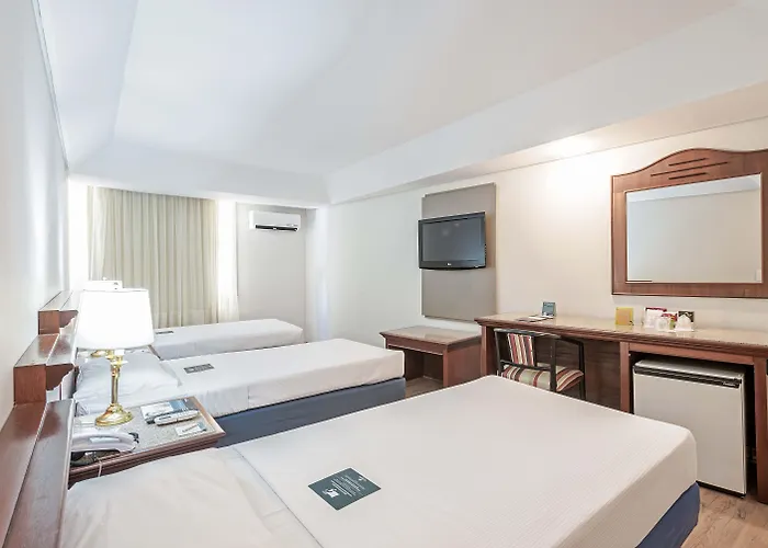 Hotel de praia: Rede Andrade Braz