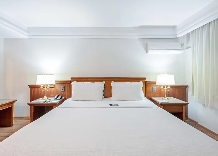 Hotel de praia: Rede Andrade Braz