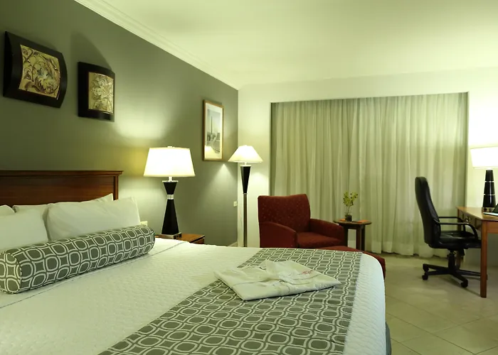  Crowne Plaza Panama By Ihg