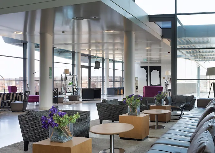 Resort: Play Hatzuk Beach