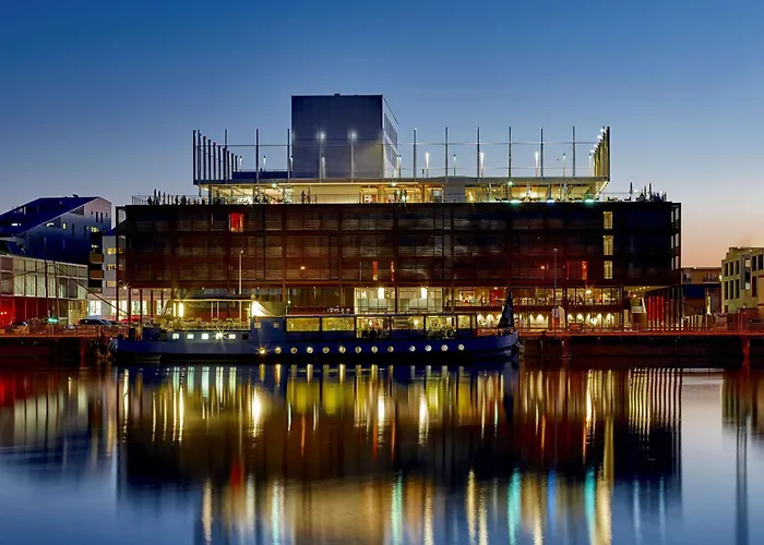 Сity center hotels Radisson Blu Bordeaux