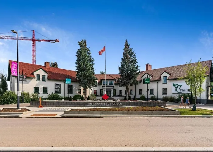Hotel with view: The Inn On Officers' Garden