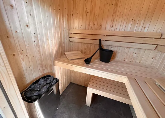 Luxe Villa Op Vakantiepark De Koorn-Aar