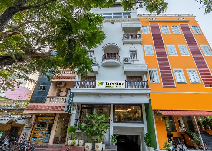 Treebo Grace Inn, 3 Min Walk From Promenade Beach