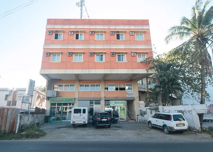 Family Hotel: Reddoorz @ Asiana Pension Inn Mandaue City