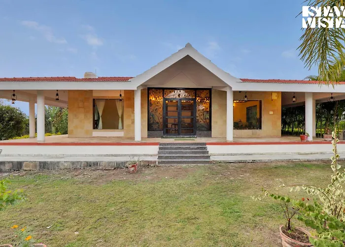 Vacation rental: Stayvista'S The River Villa - Pet-Friendly Riverside Villa With Lawn & Bonfire