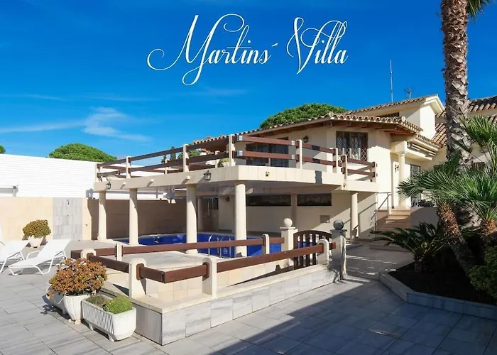 Martin 'S Villa. House On The Beach With Pool