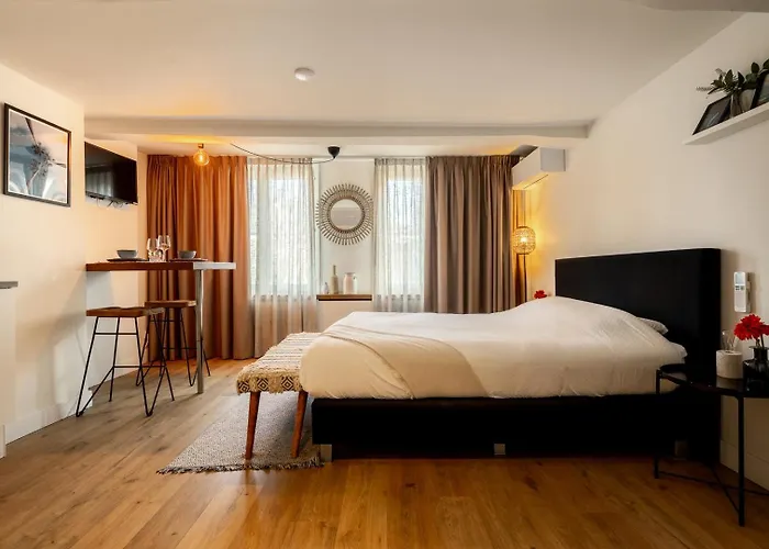  Madrid Suites