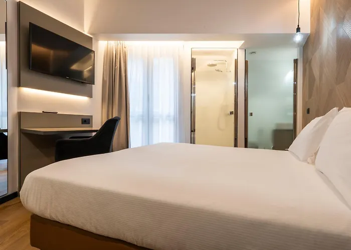 Hôtel de l'aéroport: London Hotel