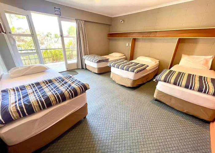 Te Anau Lakefront Backpackers