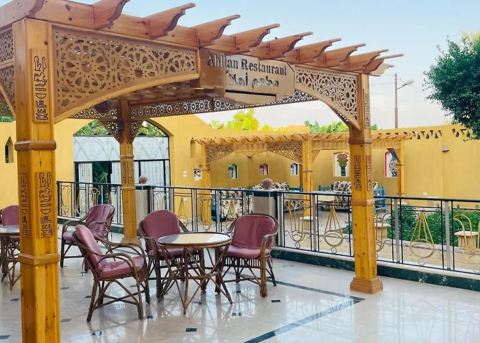 Jewel Howard Carter Hotel