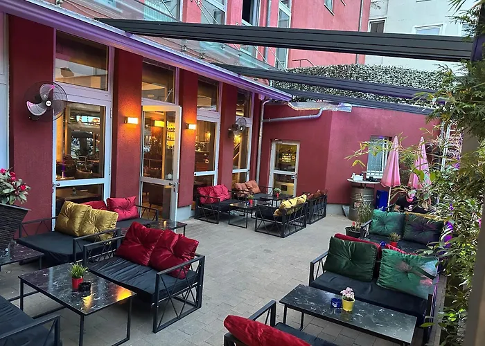 Maxim Apartments
