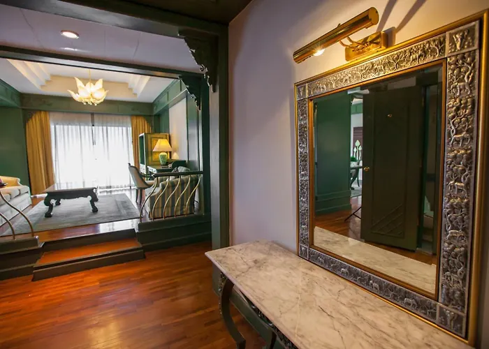 Boutique hotel only: Chiangmai Grandview Hotel & Convention Center
