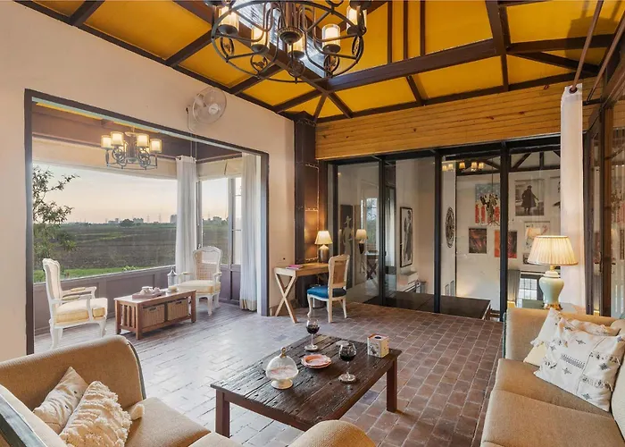 Villa: Stayvista'S The Barn House - Farm-View Villa With With Bonfire, Indoor Pool & Bar