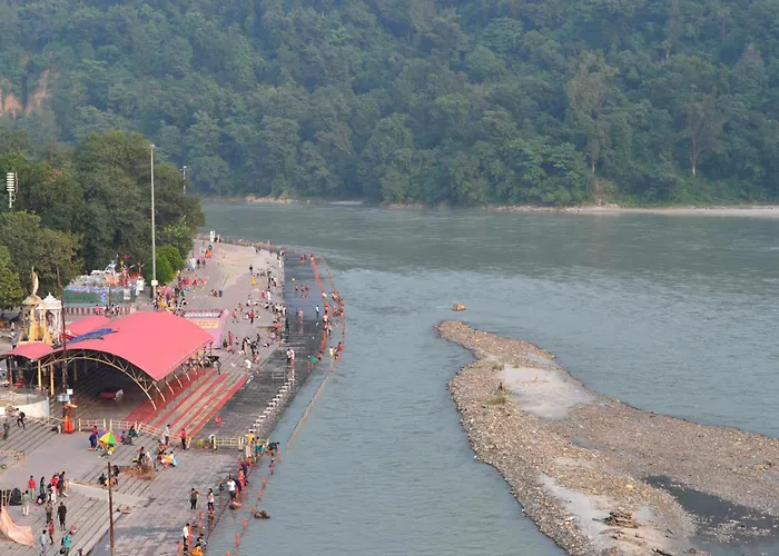 Meeram Ganga, A Heritage Stay By The Ganges At Triveni Ghat