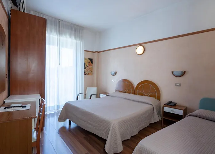 Ping Pong hotel: Hotel Britannia Rimini Marina Centro