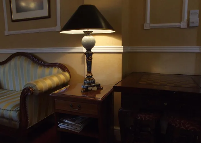 Romantic hotels Ely House