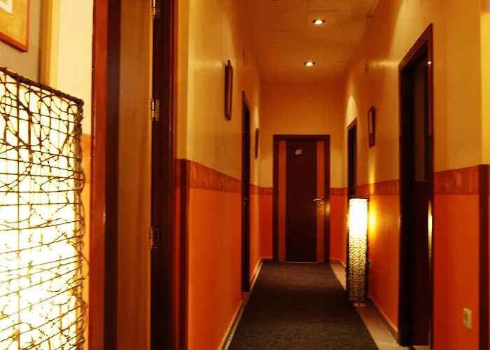  Hostal Paris