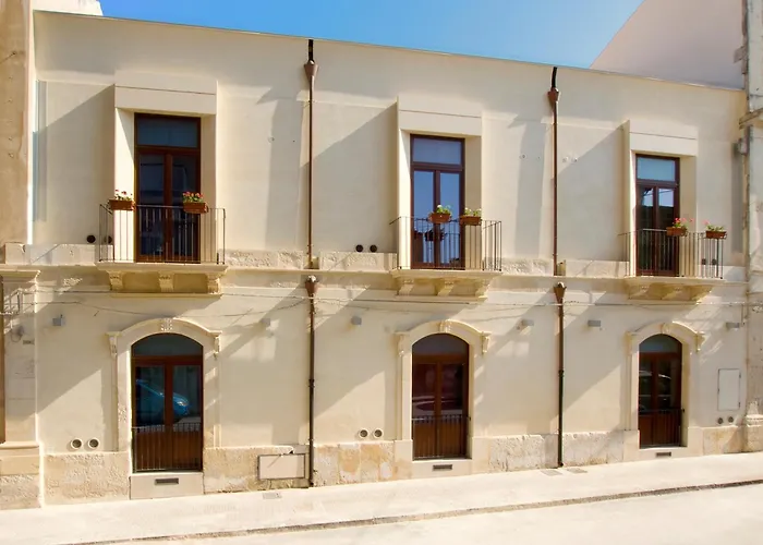 Kyanos Residence