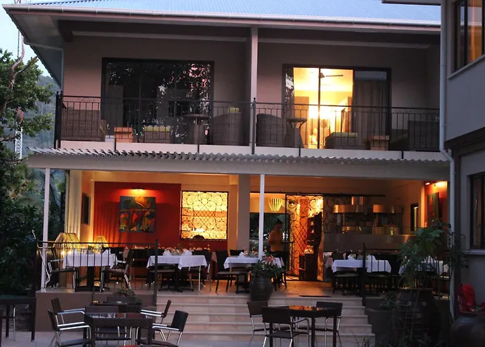 Le Repaire - Boutique &Restaurant