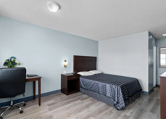 Motel: Holiday Lodge Wenatchee