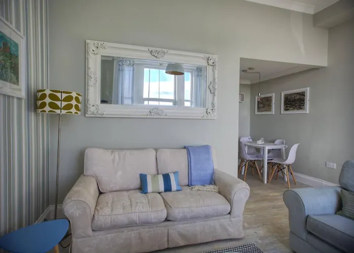 Hotel near College: Seaspray - Hastings