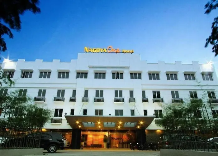 Hotels with pool Nagoya One