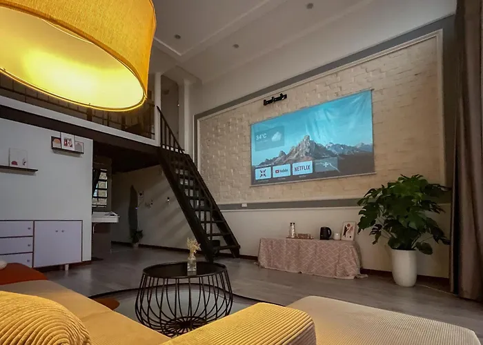 Pension Guide Zeus Living - Old Quater Homestay