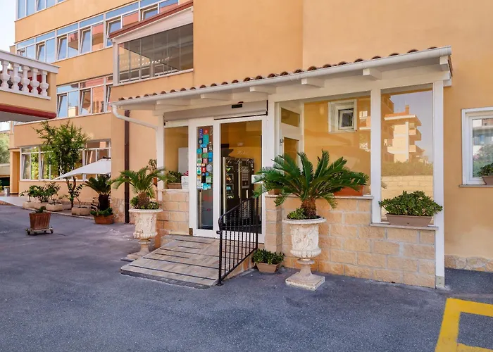 Hotel De La Ville Relais