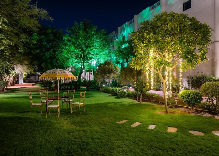 Pet Friendly hotel: Nine Palms