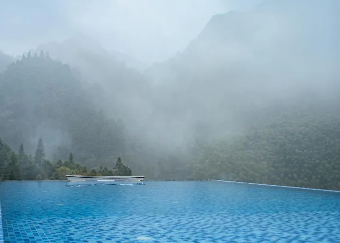 Hilltop House Resort