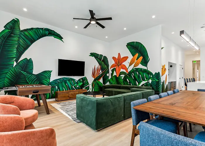 Central hotel: The Revelry