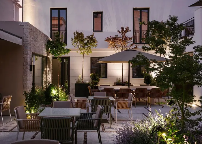 Strandhotel: Hotel Rhin Garden