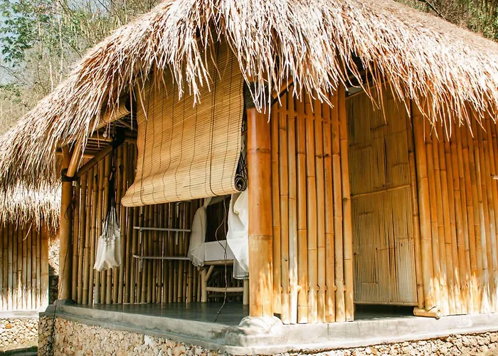 360 Surf Lodge