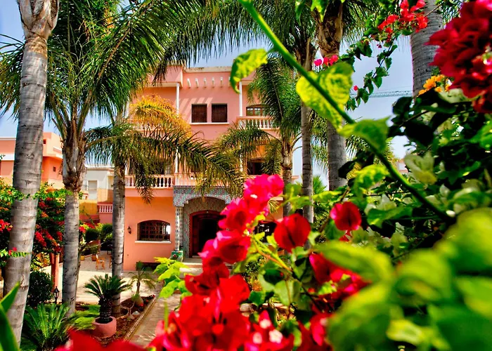 LHOSTEL À