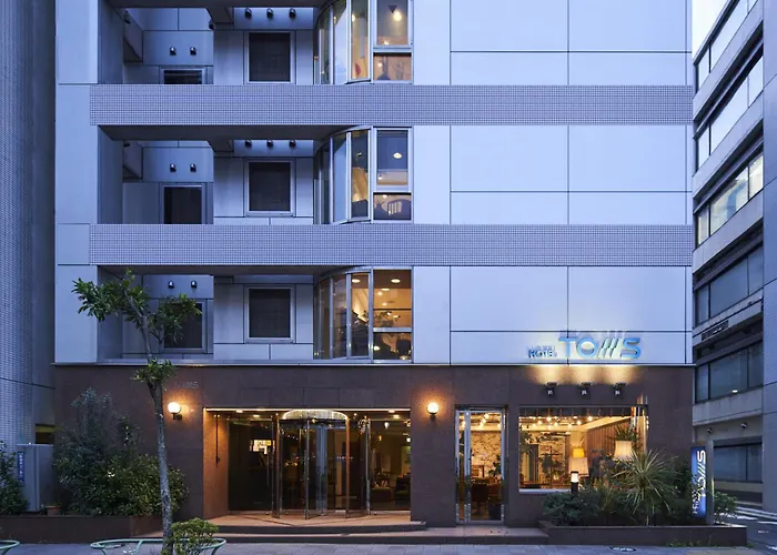 Hotels Close to Airport Toms