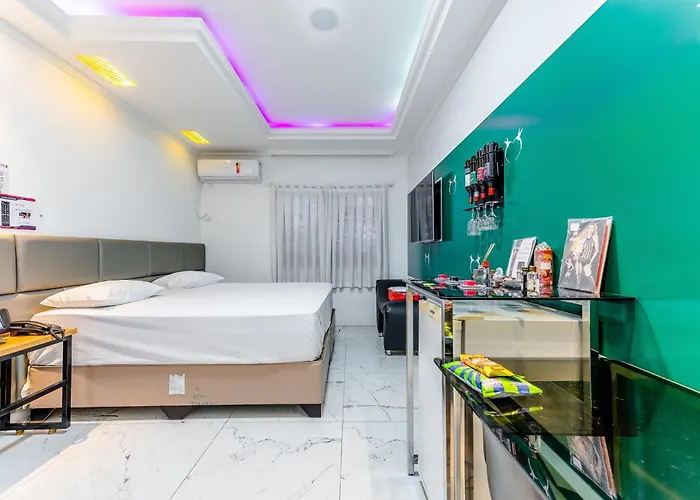 Hotel com jacuzzi: Amy Motel (Adults Only)